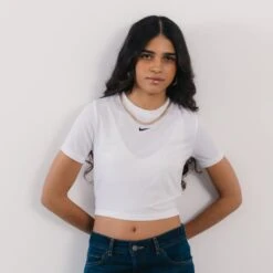 NIKE TEE SHIRT CROP GRAPHIC ESSENTIAL