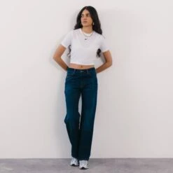 NIKE TEE SHIRT CROP GRAPHIC ESSENTIAL 7 NIKE TEE SHIRT CROP GRAPHIC ESSENTIAL -Mode Soldes 001510257 103