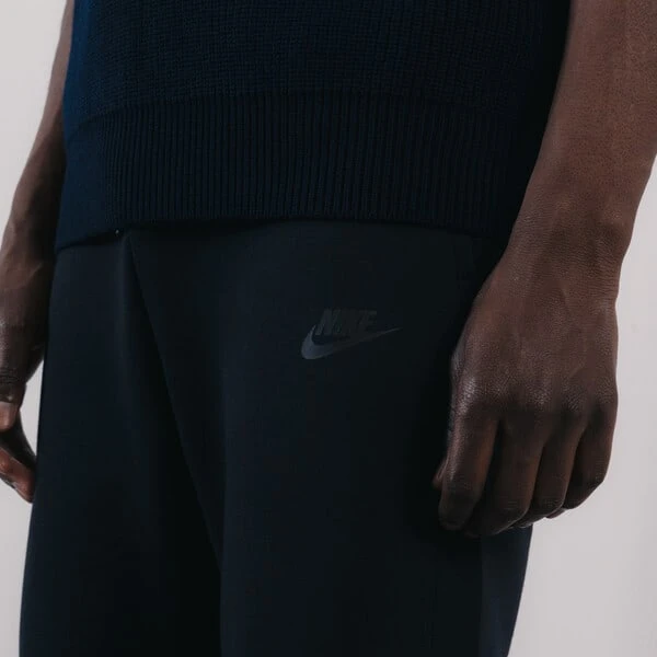NIKE PANT JOGGER TECH FLEECE 4 NIKE PANT JOGGER TECH FLEECE - Image 4