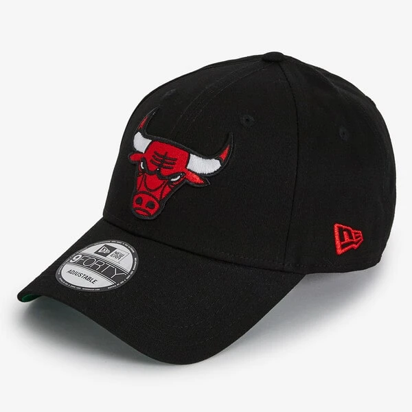 NEW ERA 9FORTY BULLS SIDE PATCH 1 NEW ERA 9FORTY BULLS SIDE PATCH