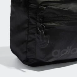 ADIDAS ORIGINALS SAC À DOS SATIN CLASSIC 10 ADIDAS ORIGINALS SAC À DOS SATIN CLASSIC -Mode Soldes 3360689 63609ca5658bb