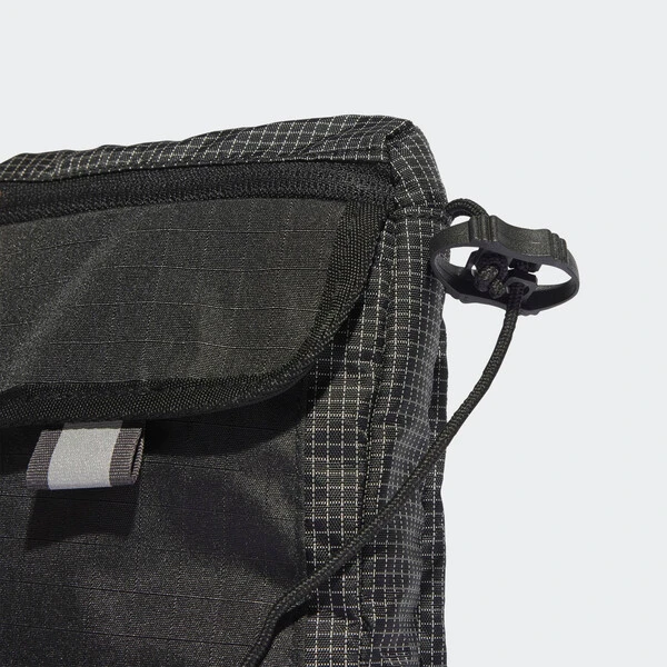 ADIDAS ORIGINALS SAC ADIDAS ADVENTURE FLAG PETIT FORMAT 6 ADIDAS ORIGINALS SAC ADIDAS ADVENTURE FLAG PETIT FORMAT - Image 6