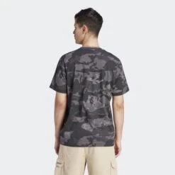 ADIDAS ORIGINALS T-SHIRT GRAPHIQUE IMPRIMÉ CAMOUFLAGE. -Mode Soldes 6054291 642d351616b0d
